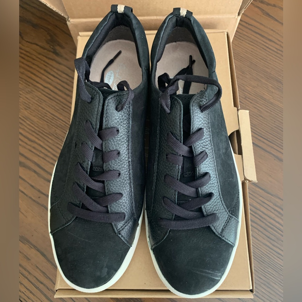 Dr. Scholl’s Women’s Good One, Black Suede Fashion Sneakers Size 8 1/2